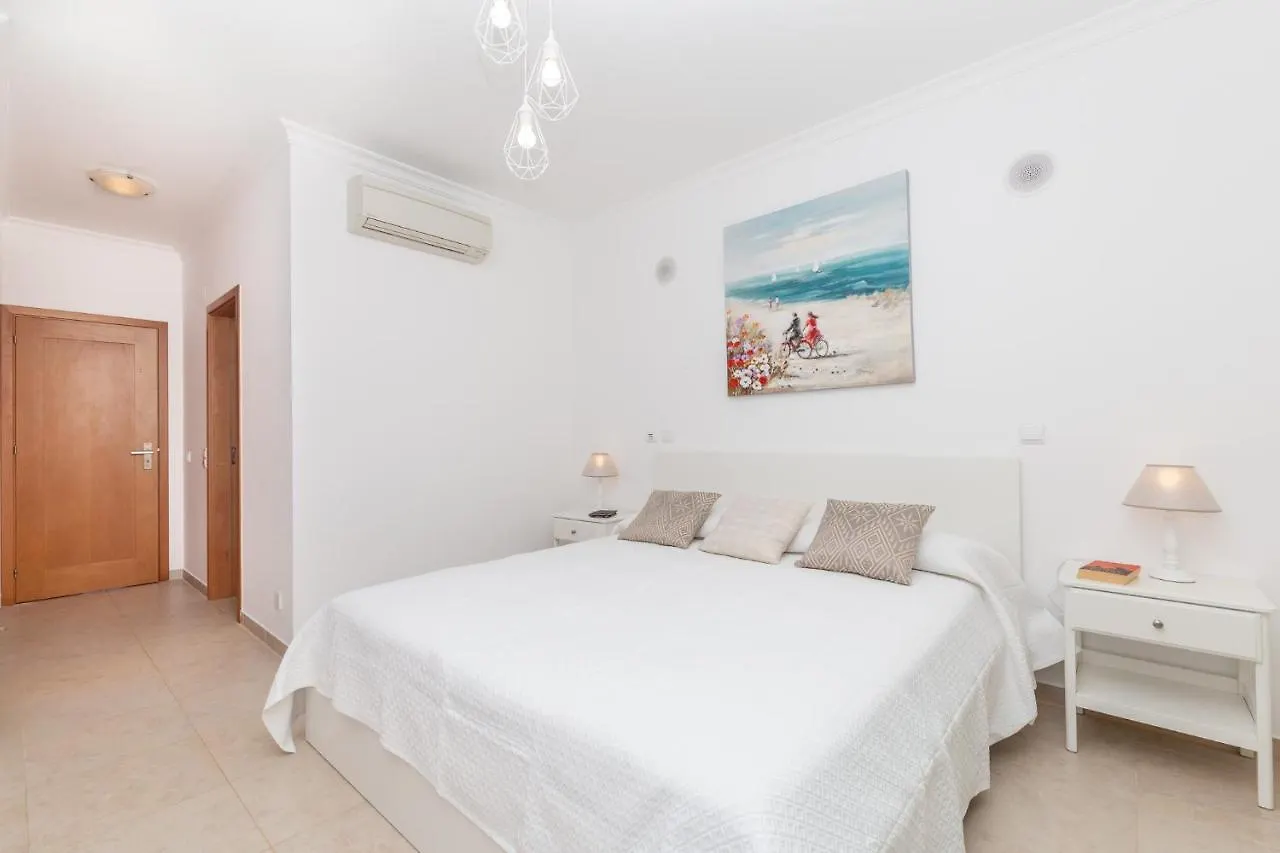 Santa Maria Apartment At Porto De Mos Beach Lagos